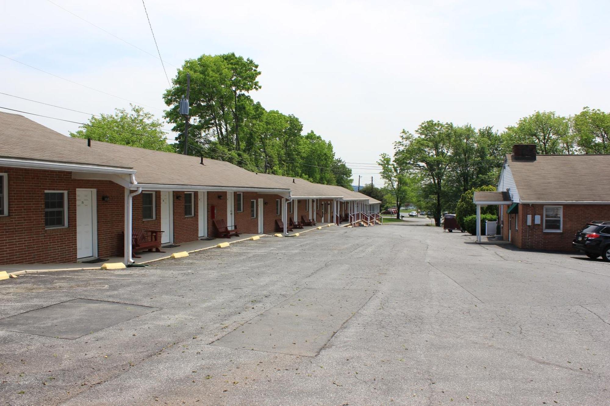Penn Amish Motel Denver Luaran gambar
